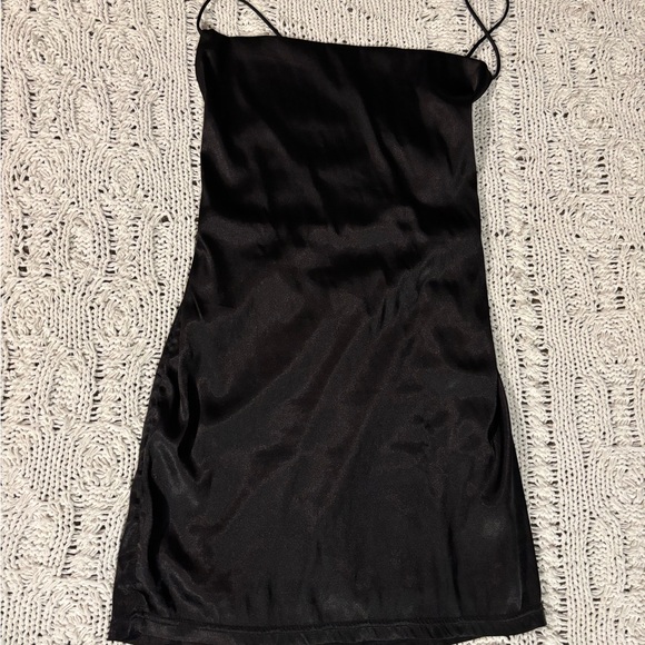 Elegant Black Backless Dress - Picture 1 of 6